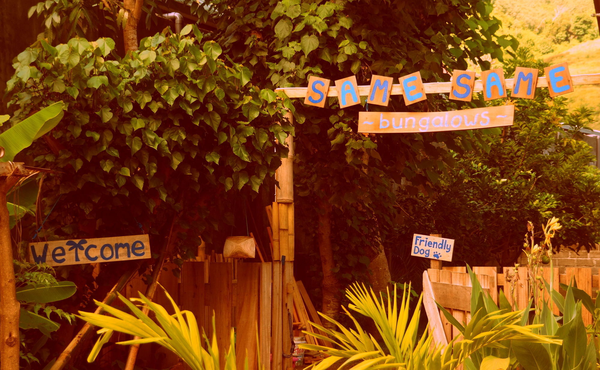Same Same Bungalows Kuta  Buitenkant foto