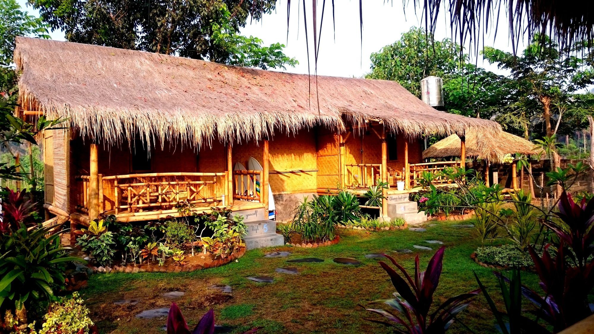Same Same Bungalows Kuta  Buitenkant foto