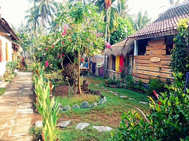 Same Same Bungalows Kuta  Buitenkant foto